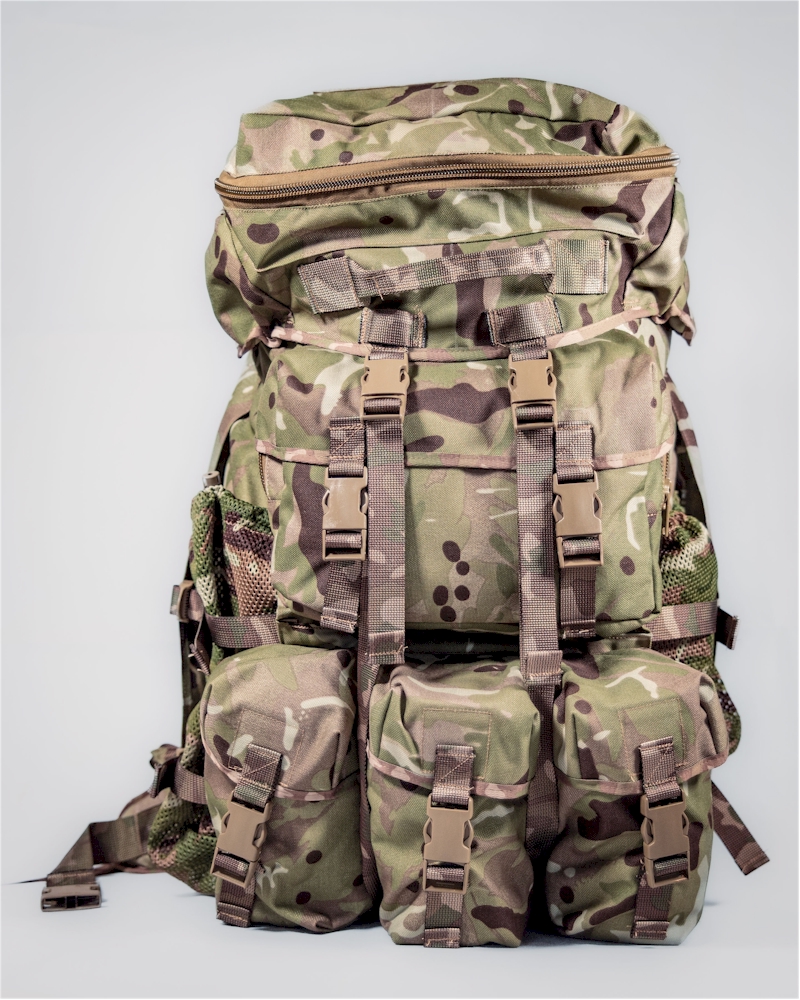 KBLB front view Utility pouches at the bottom and a basha stash above