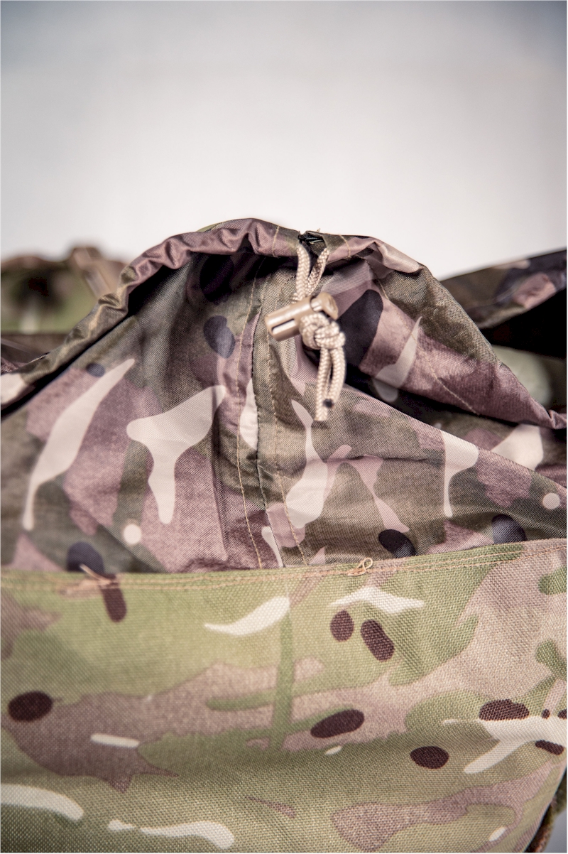 Paracord and cordloc in the shroud